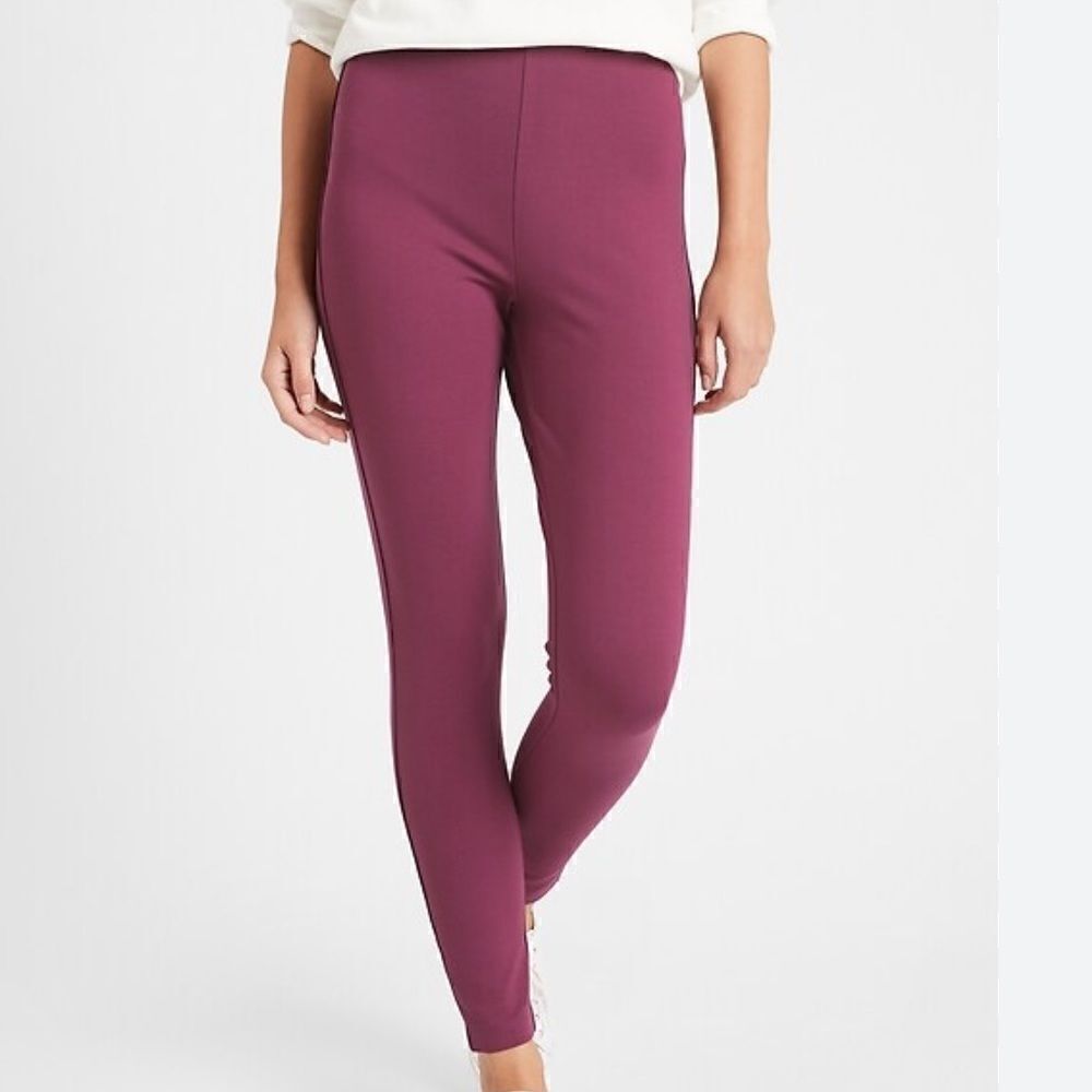 BANANA FACTORY PETITE LUXESTRETCH LEGGING IN BEET ROOT